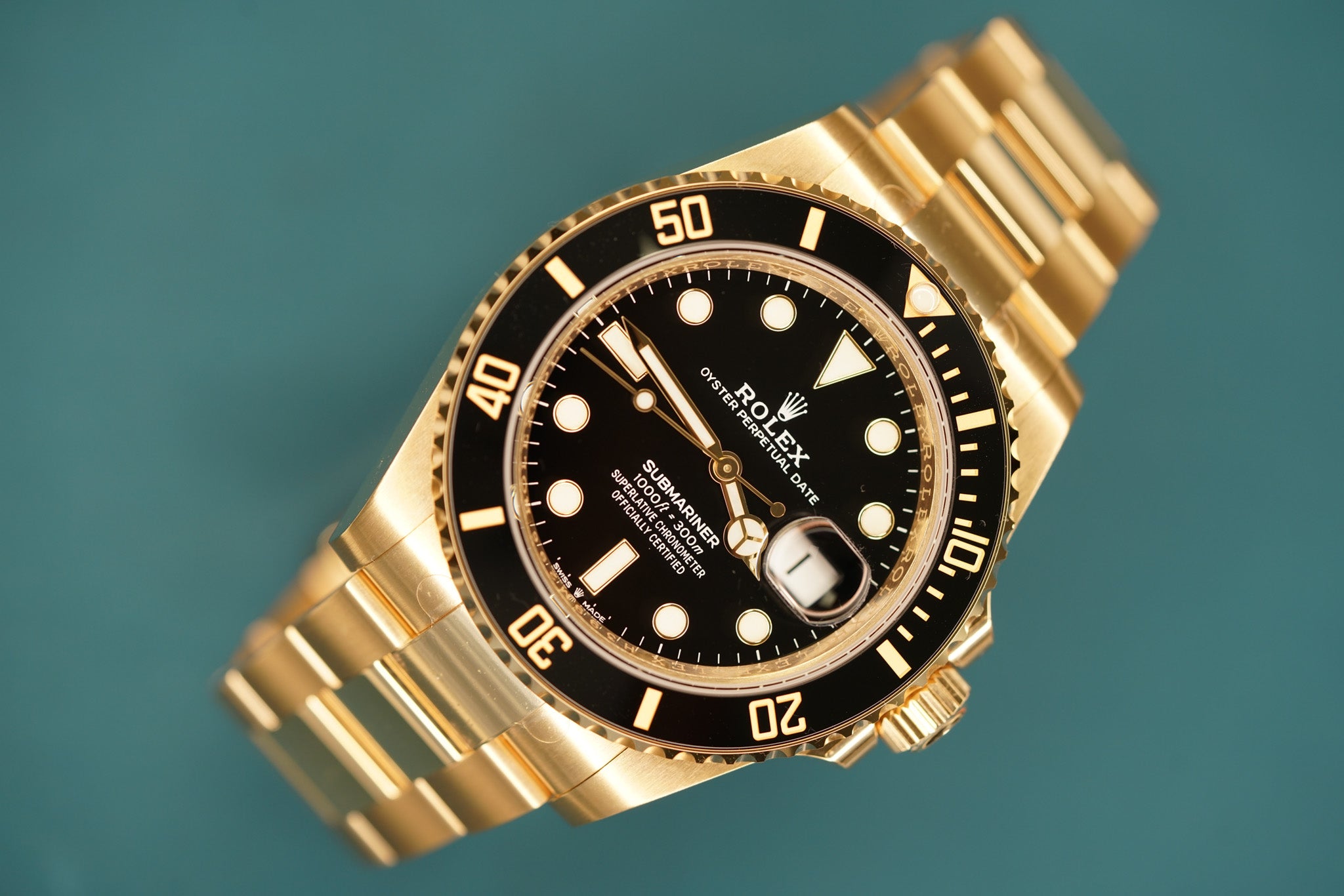 Submariner Date Black Bezel Yellow Gold