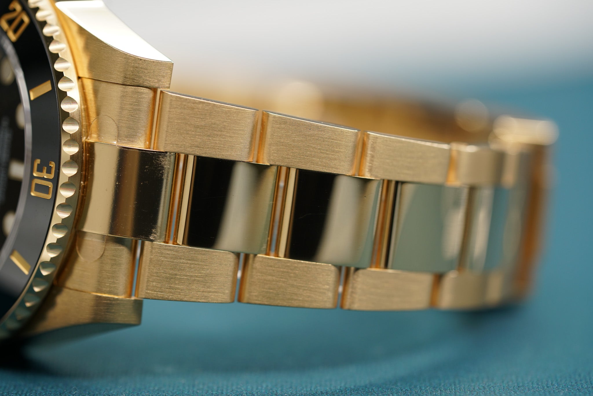 Submariner Date Black Bezel Yellow Gold