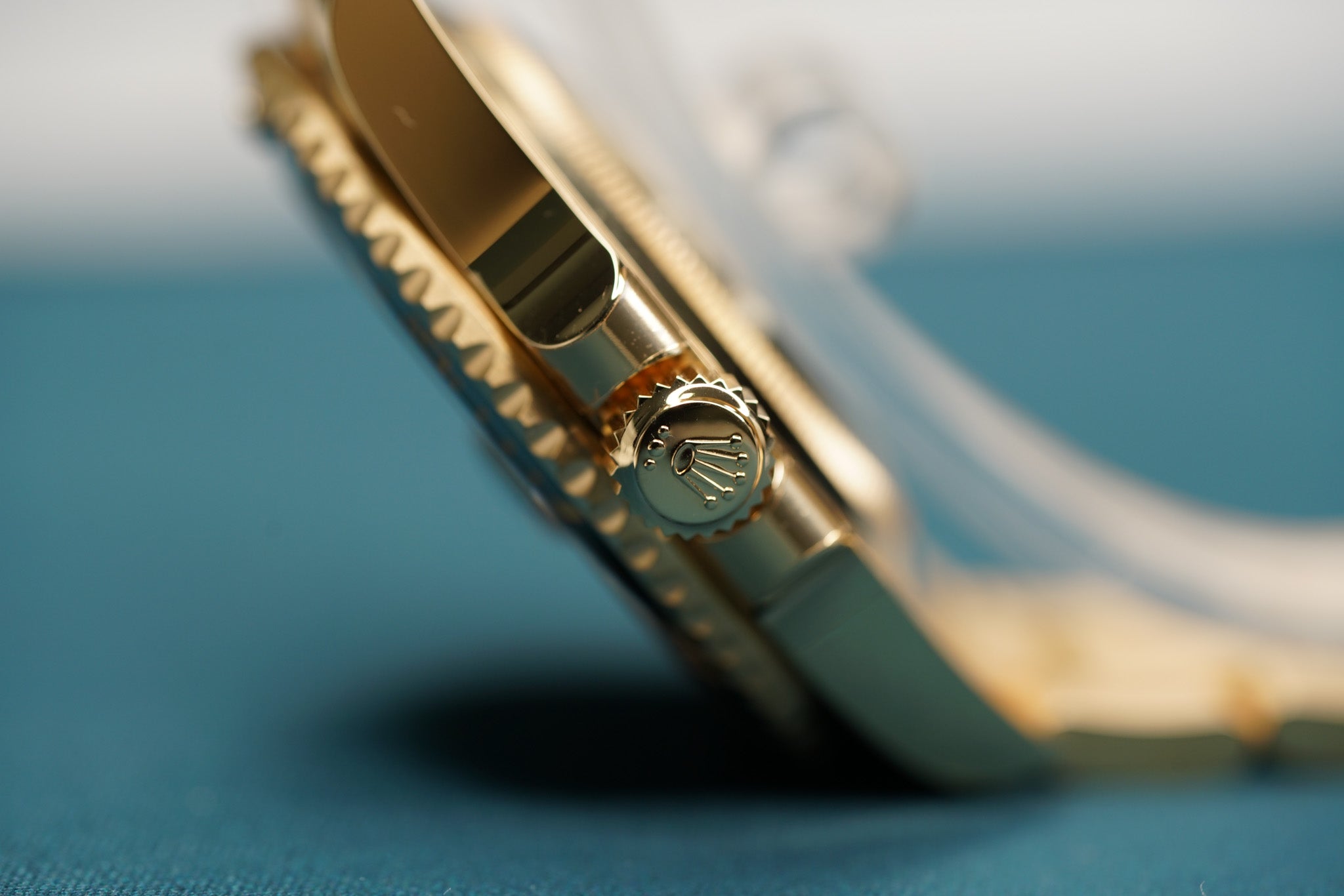 Submariner Date Black Bezel Yellow Gold