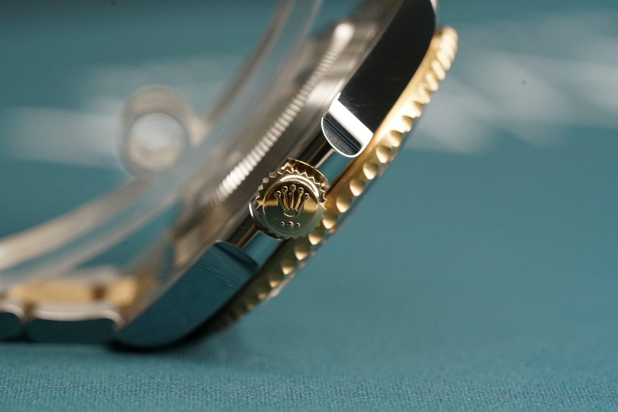 Submariner Date Black Bezel Two Tone Yellow Gold