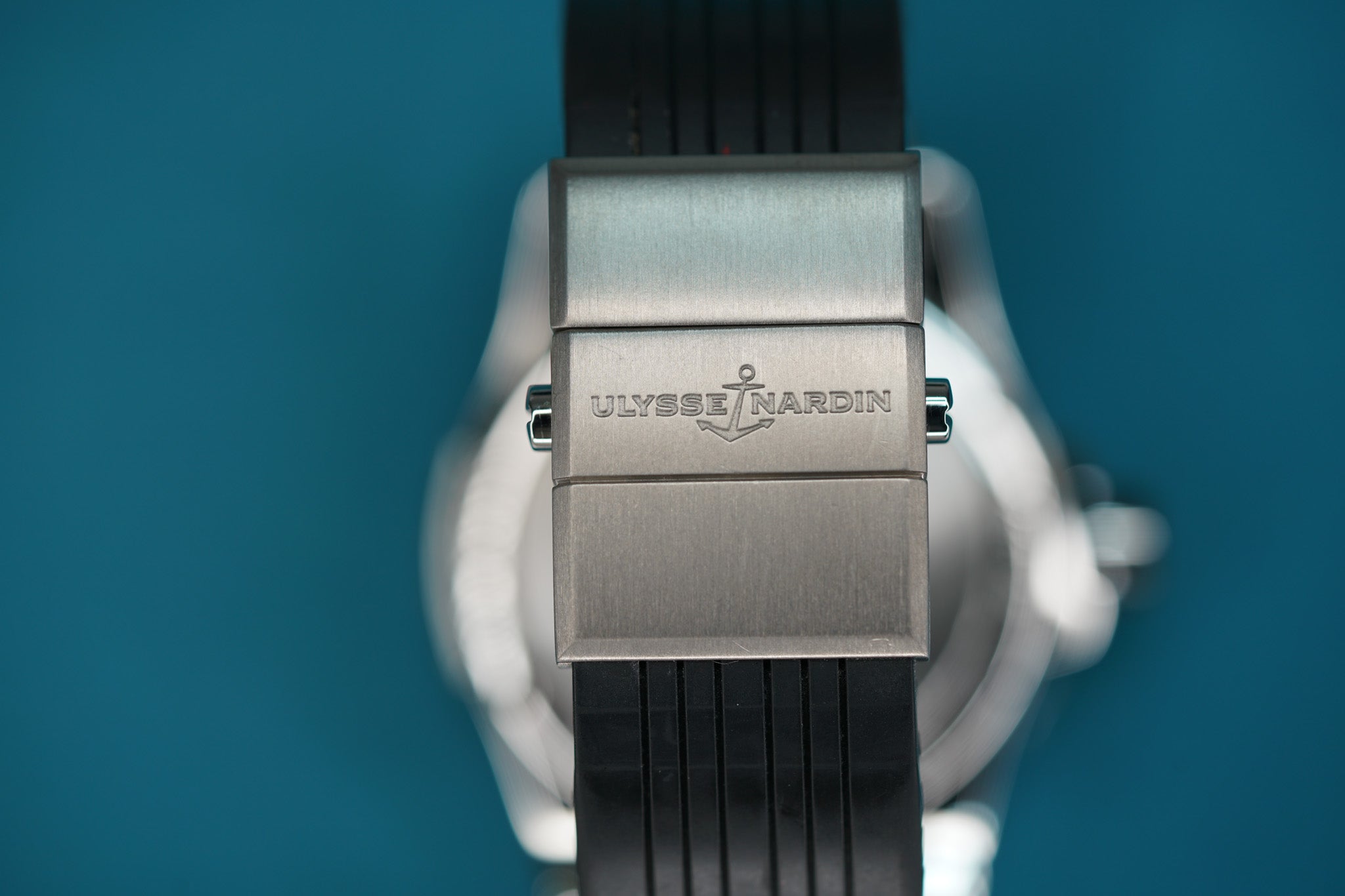 Maxi Marine Black Aluminum Bezel