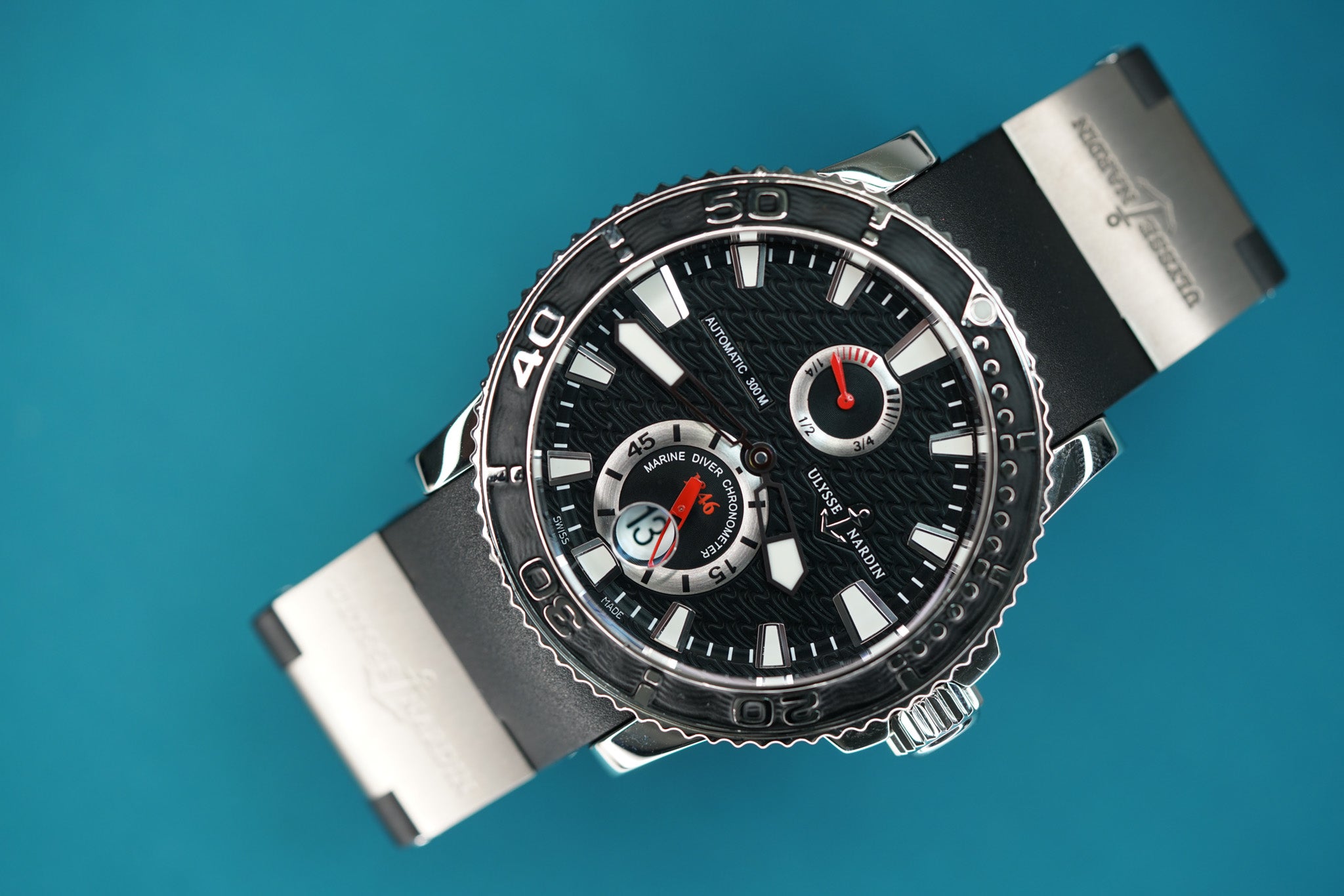 Maxi Marine 263-33 Black Rubber Bezel