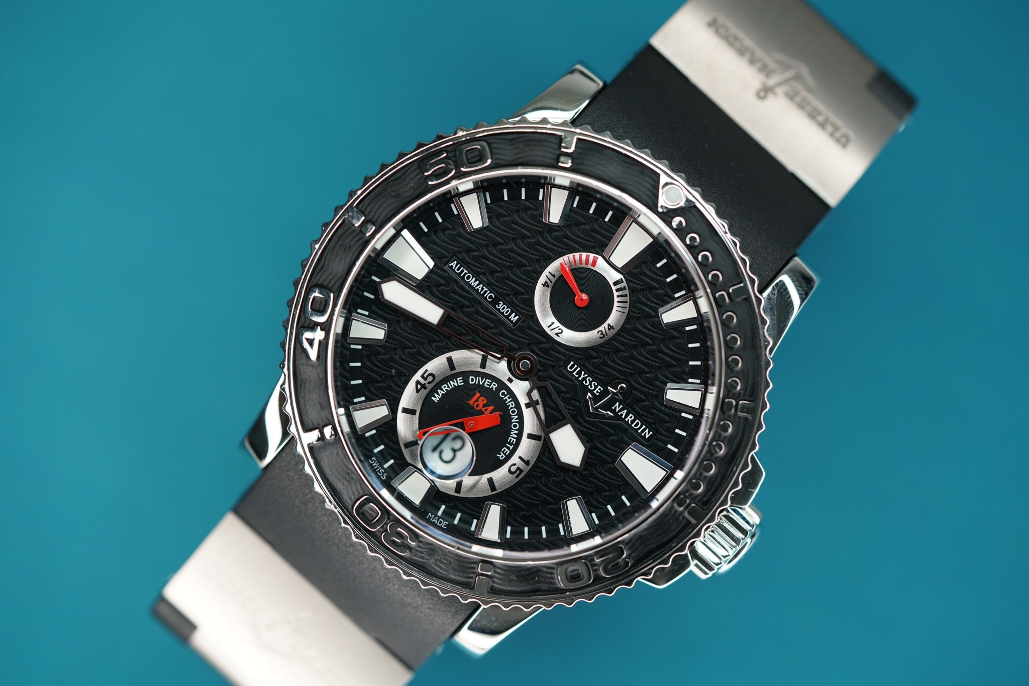 Maxi Marine 263-33 Black Rubber Bezel