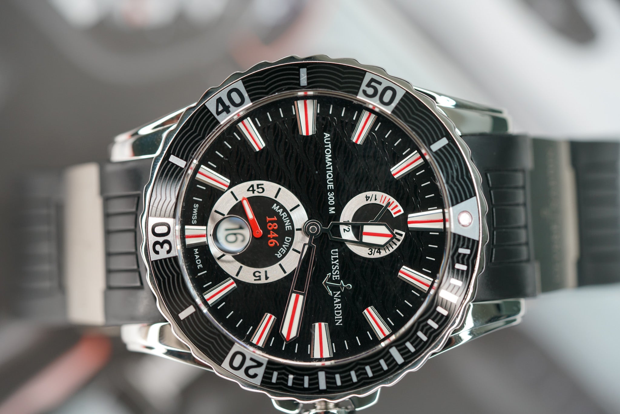 Maxi Marine Black Aluminum Bezel