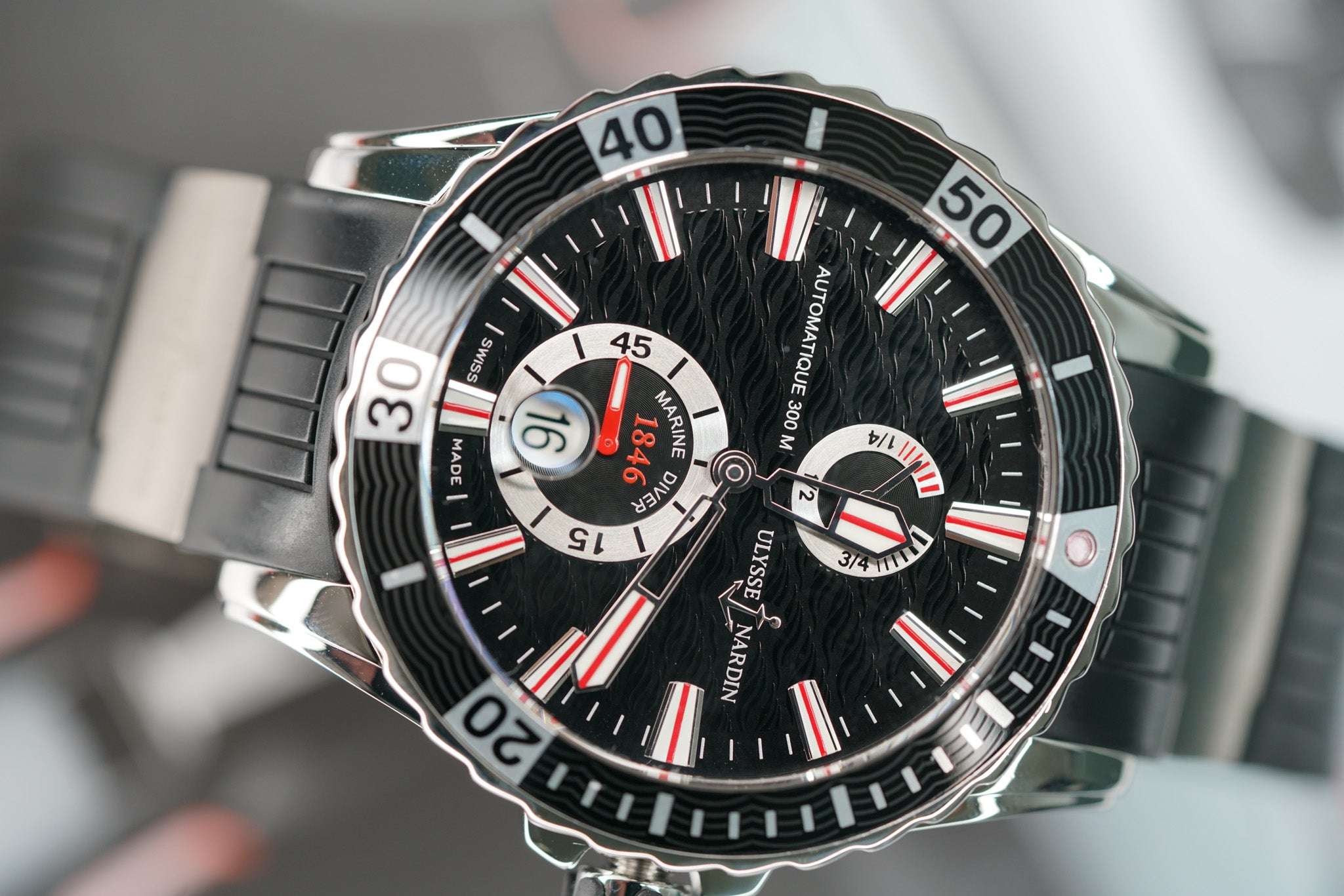 Maxi Marine Black Aluminum Bezel