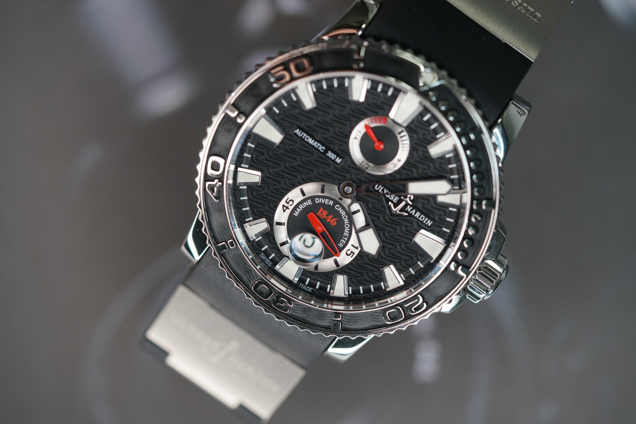 Maxi Marine 263-33 Black Rubber Bezel